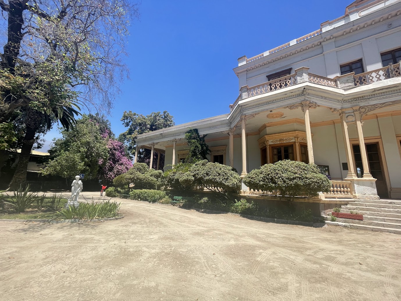 Biblioteca Municipal de Ñuñoa Gabriela Mistral 